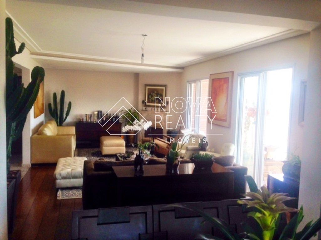 Apartamento, 3 quartos, 261 m² - Foto 1