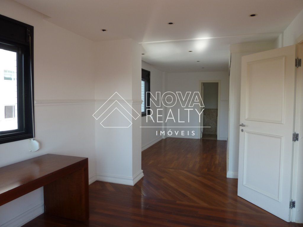 Apartamento, 3 quartos, 247 m² - Foto 12