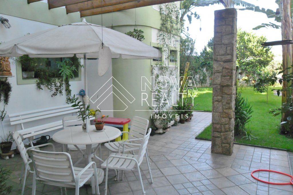 Sobrado, 4 quartos, 439 m² - Foto 1