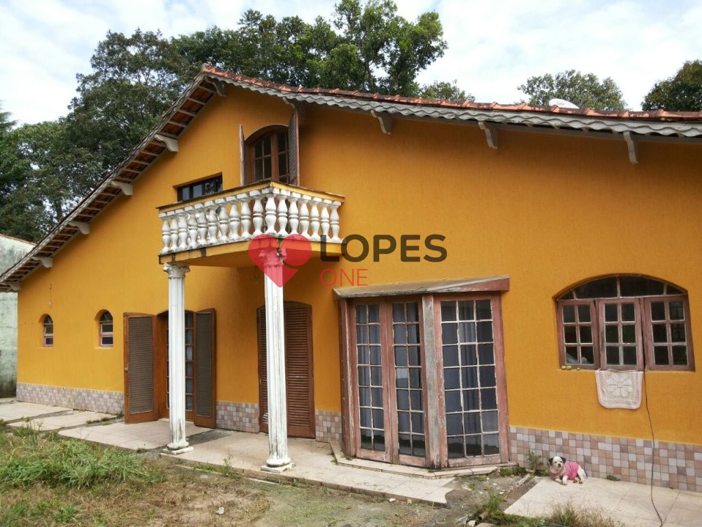 Linda Casa a venda no Condomínio Imperial na Serra da Cantareira...Agende uma visita!!!