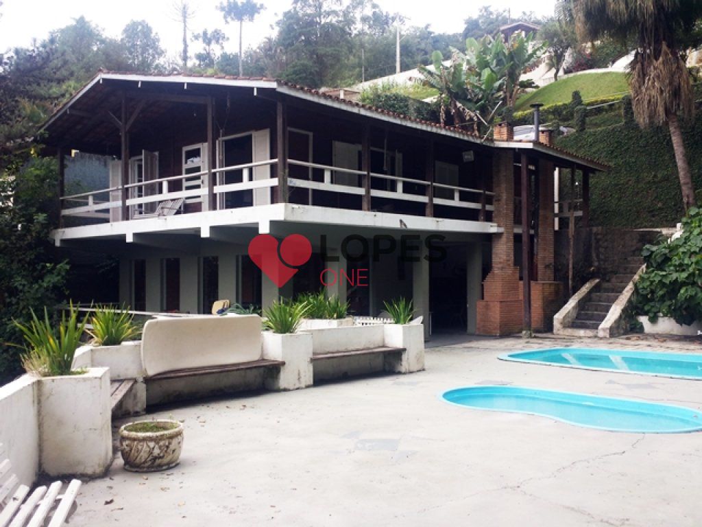 Região de Mairiporã - Casa confortável com vista panorâmica para a represa Paiva Castro